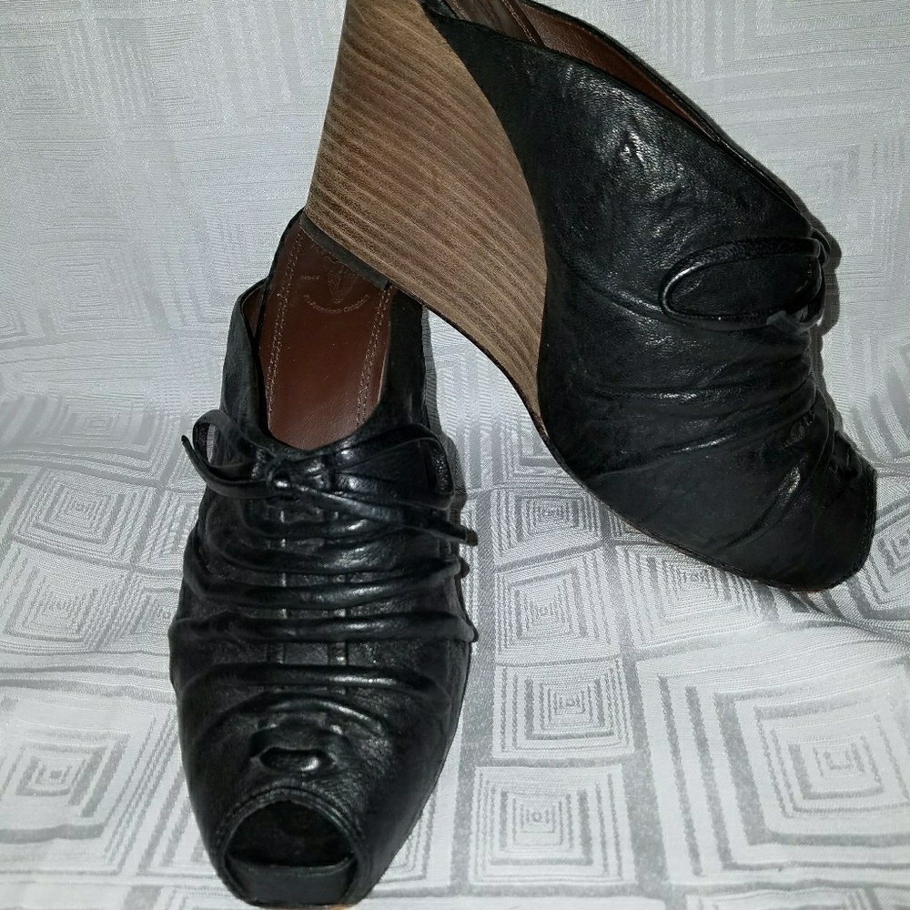 Frye Gwen Mule Shoes